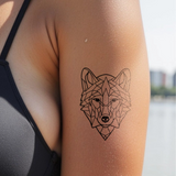 Tatuaggio lupo geometrico grande