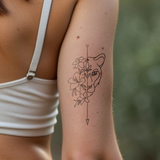 Tatuaggio metà leone e metà fiore
