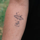 Astronave con dinosauro