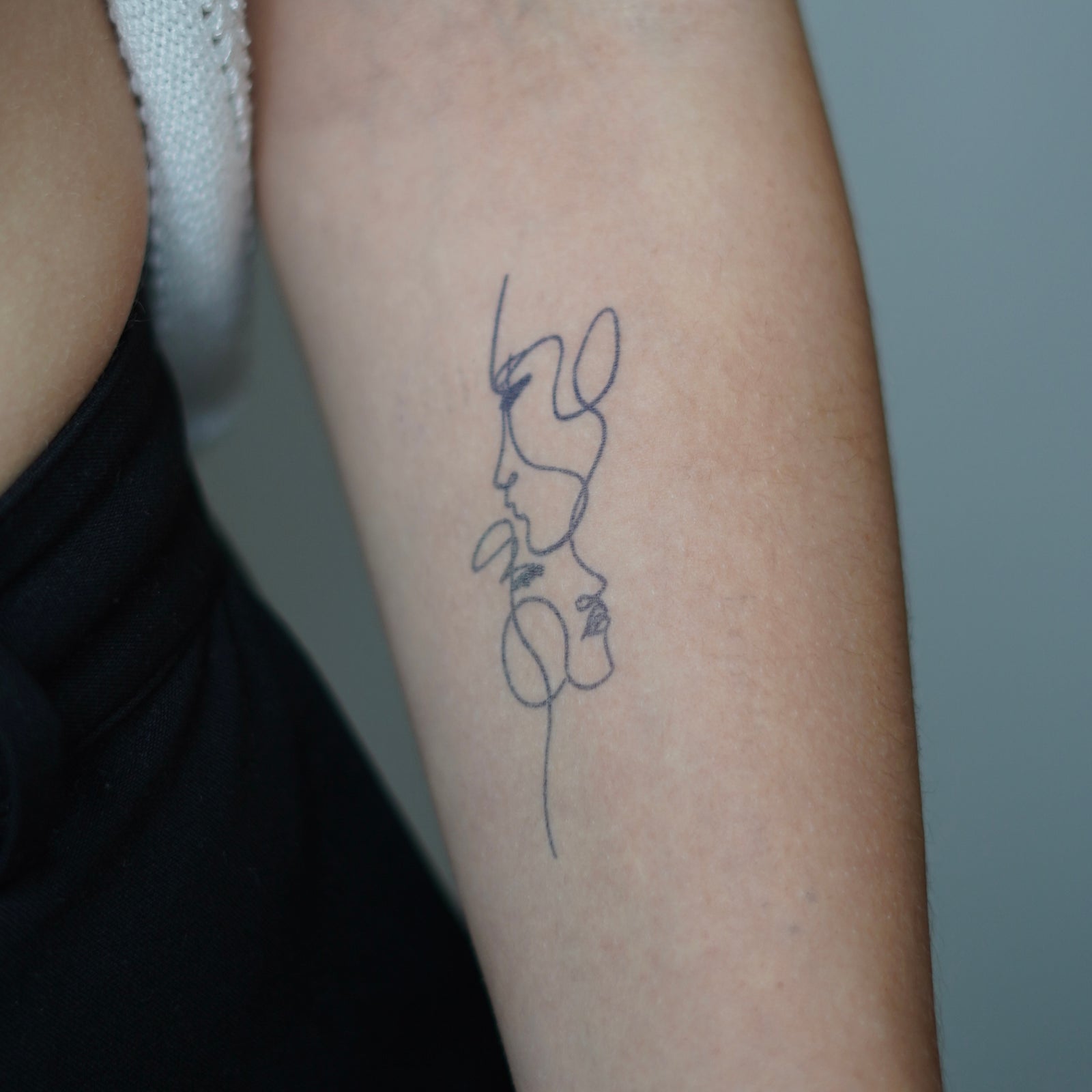 Tatuaggi Finti Uomo Tatuaggio PALMA - Temporalis® | Tatuaggi Temporanei  Uomo Donna, Tatuaggi Finti Vegani E Waterproof - Certificato UE - Dura 1-2  Settimane [ Tattoo Palme Gemelle Tatuaggio Ellie The Last Of Us 2, image size:1600x1600