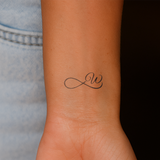 Infinito con iniziali (A-Z)